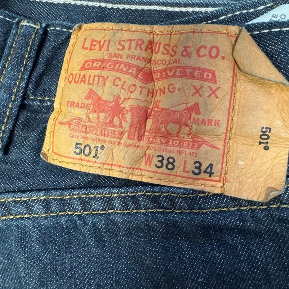 Levis 501 Jeans Mens 38 x 34 Blue Dark Wash Straight Leg Button Fly Denim - Picture 3 of 10